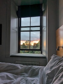 Bedroom sunrise