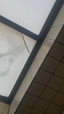 This is just another demonstration of laziness on the part of the establishment and lack of consistency with the aesthetics.