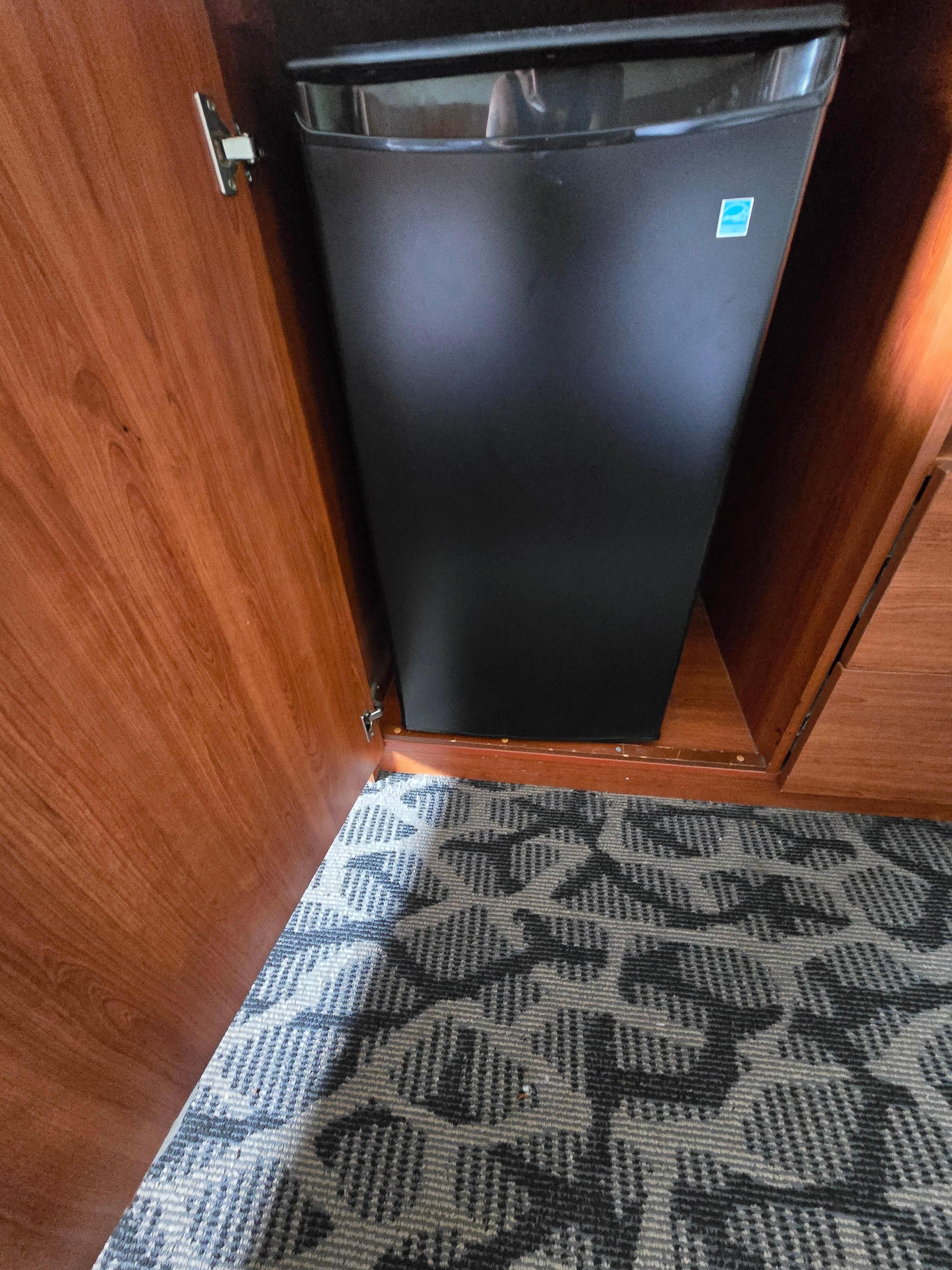 Vibrating fridge