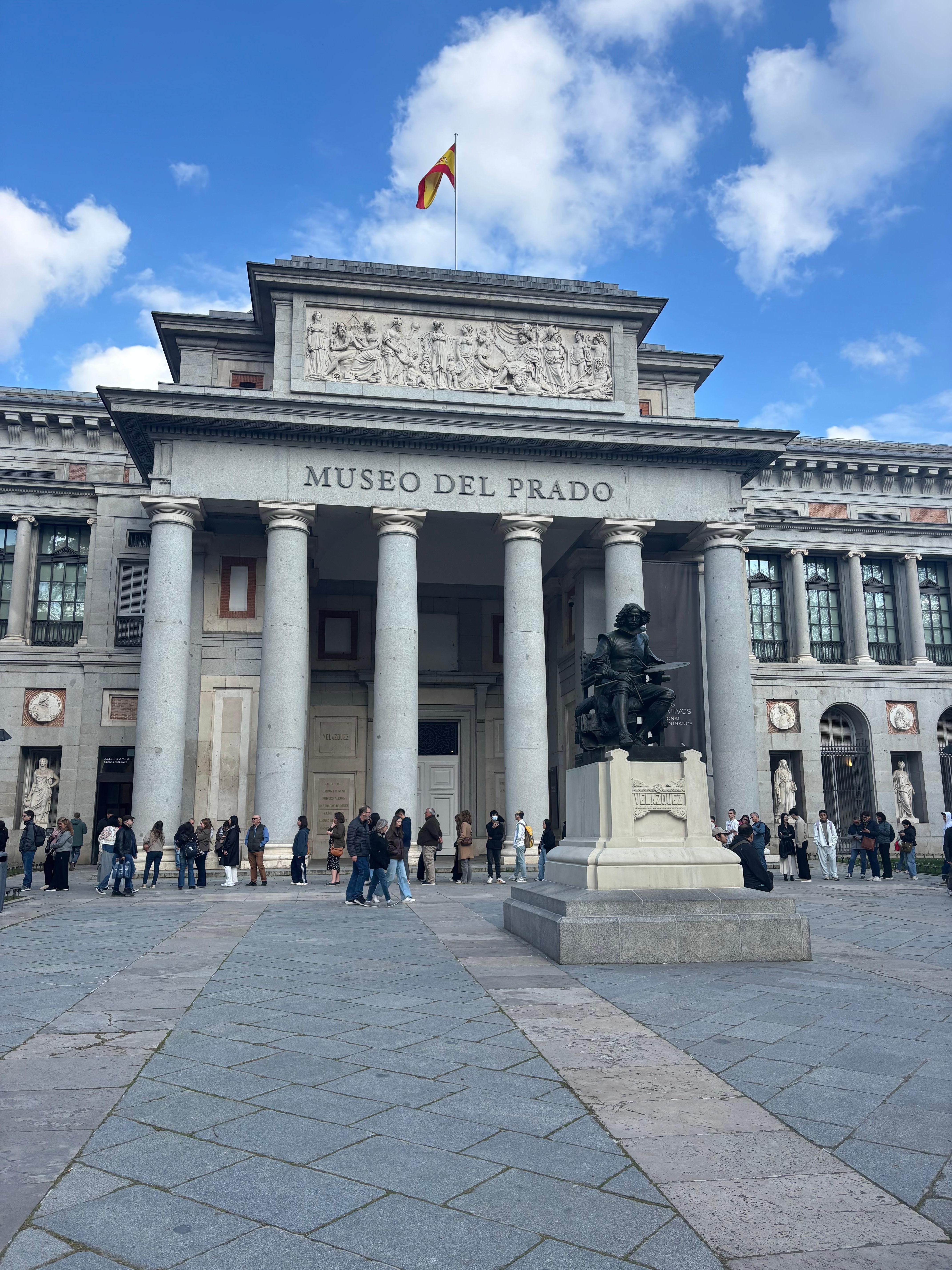 Walk to Prado Museum