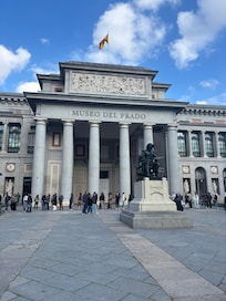 Walk to Prado Museum