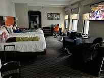 Room for 4 people. It was much bigger than I anticipated