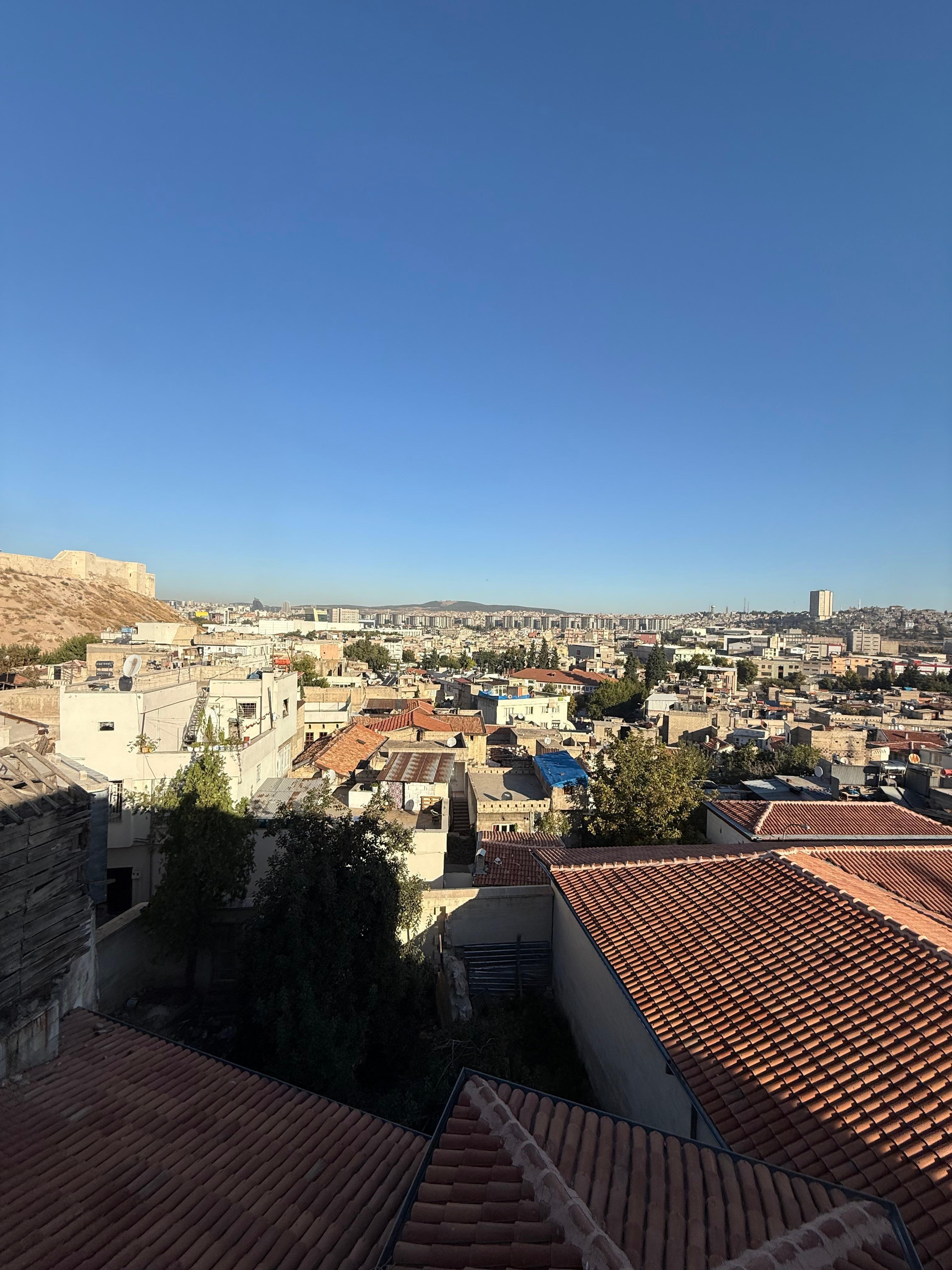 Terasse mit Blick auf die Stadt