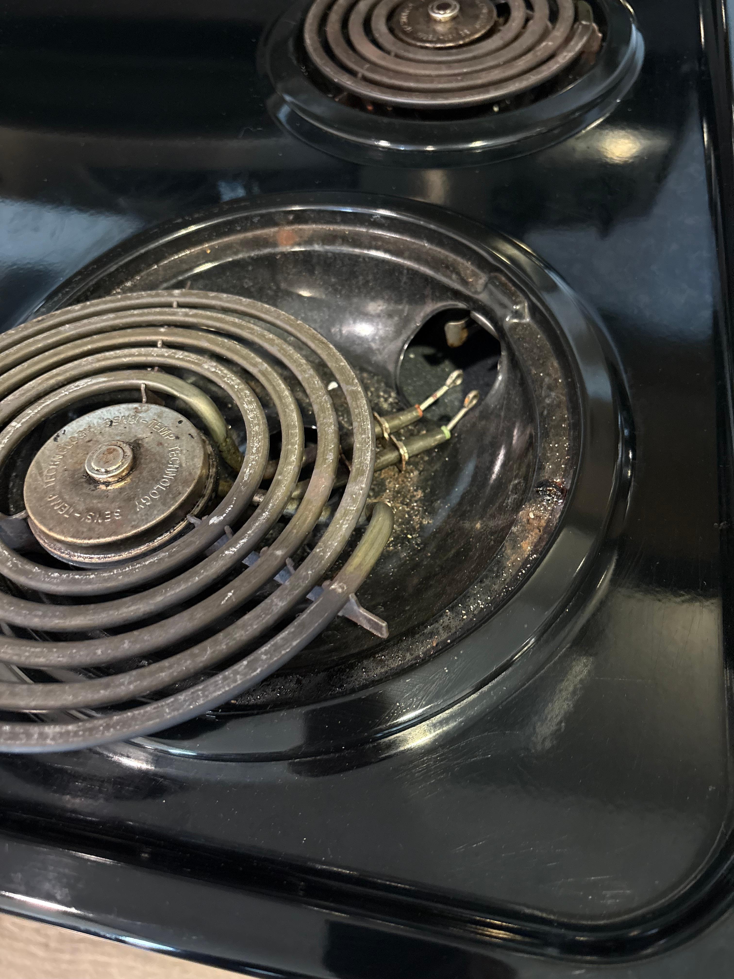 Element on the stove not installed