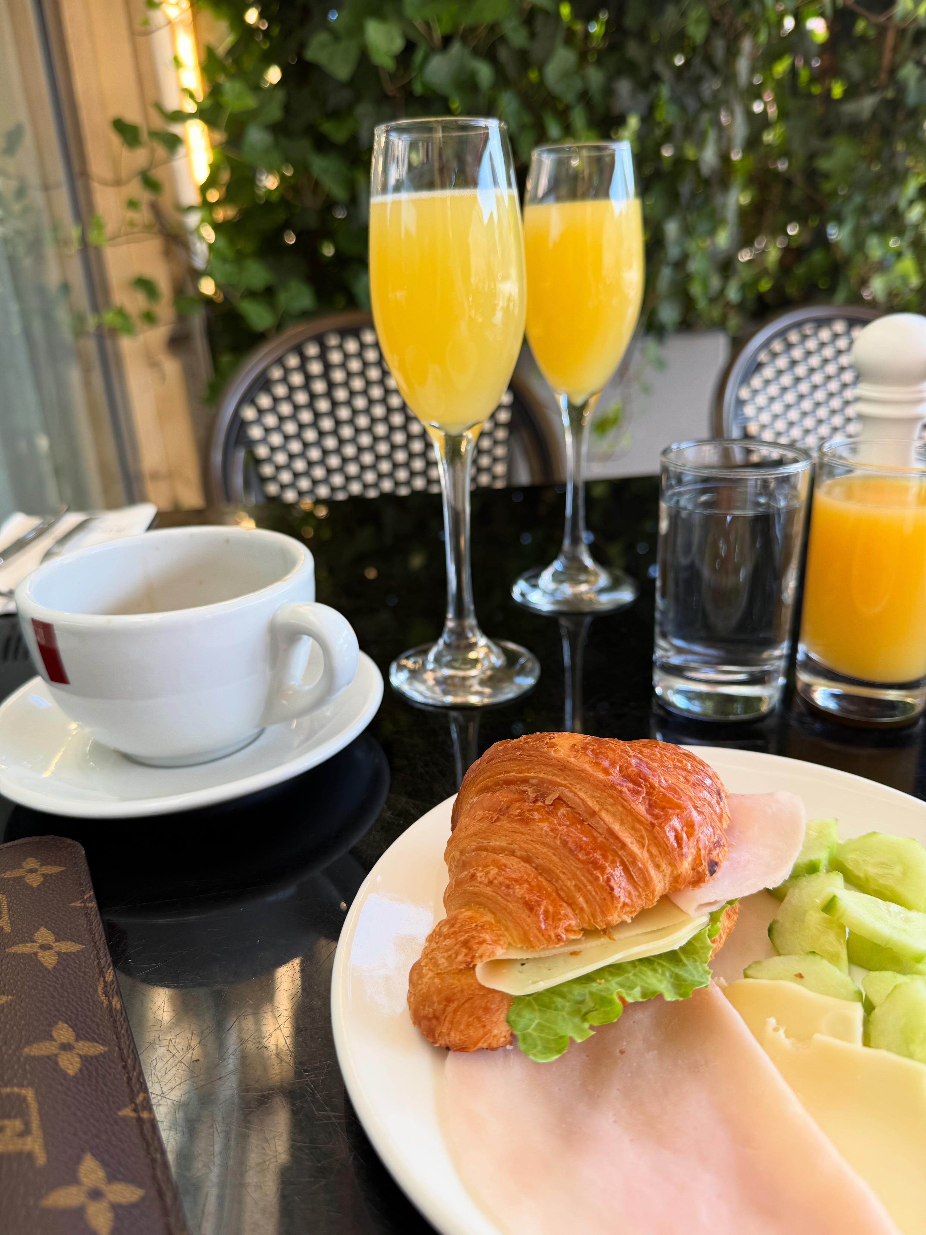 Mimosa till frukost då är det klass🥂