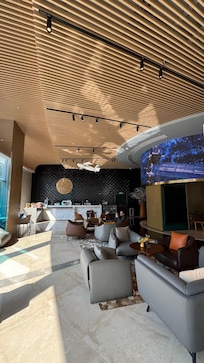 Lounge bar