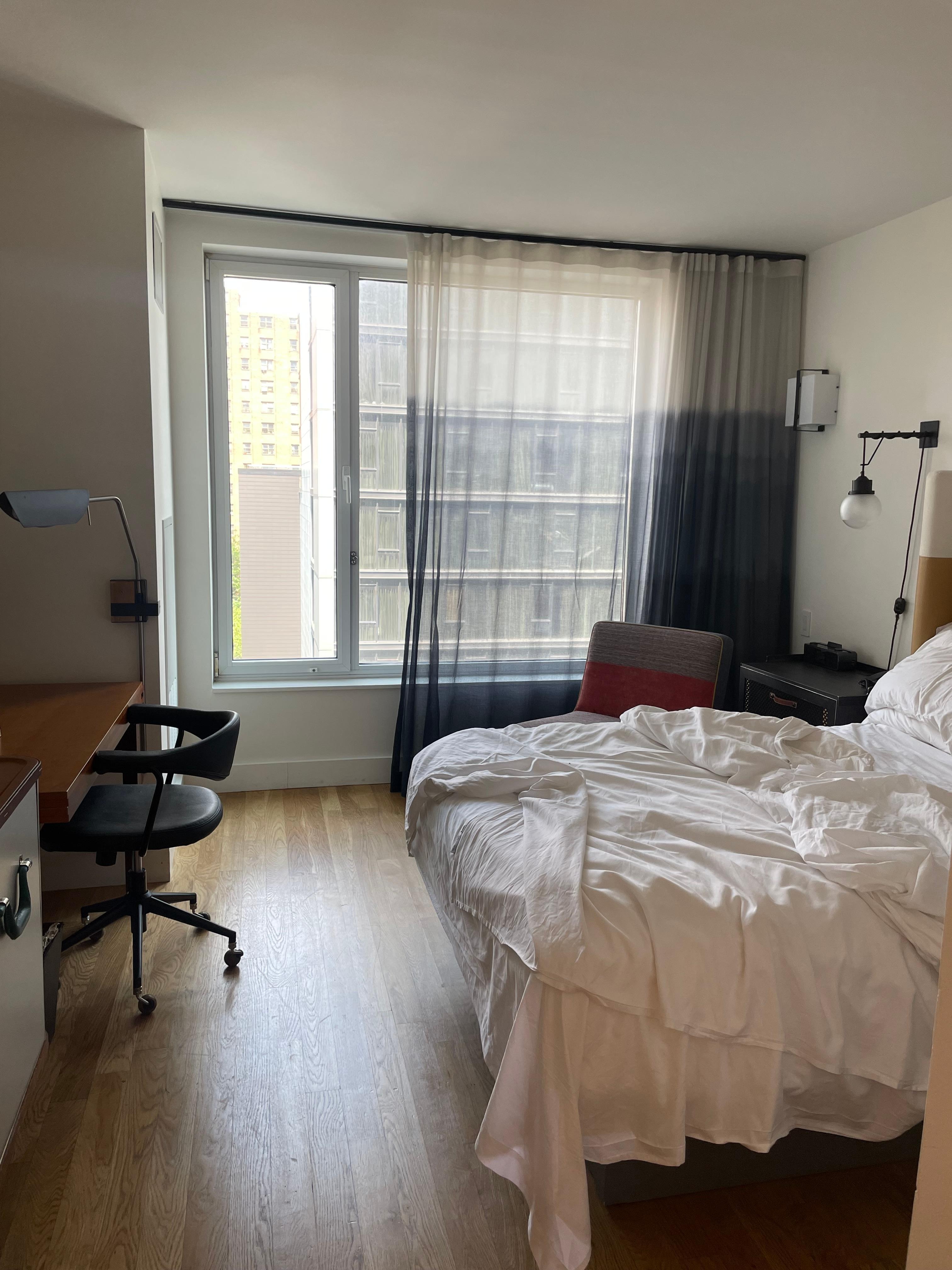 Room 811