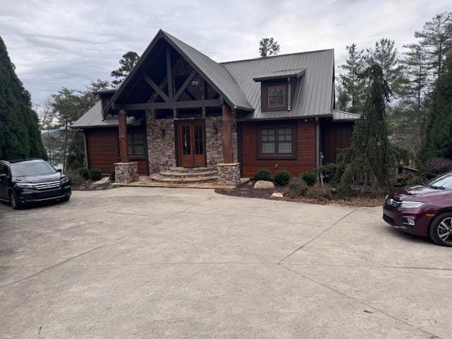 Front of the house, plenty of parking!