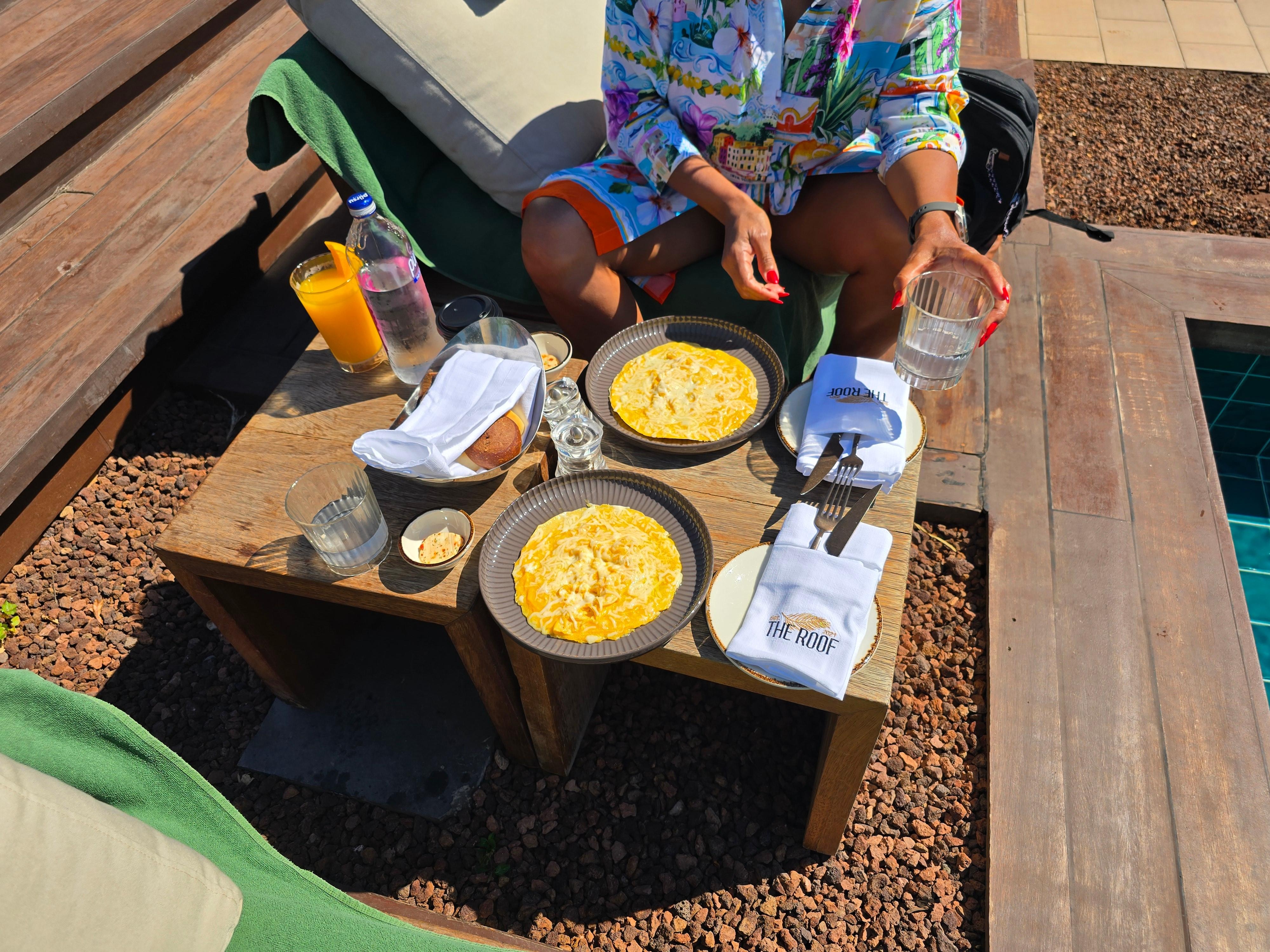Breakfast by the infinity pool