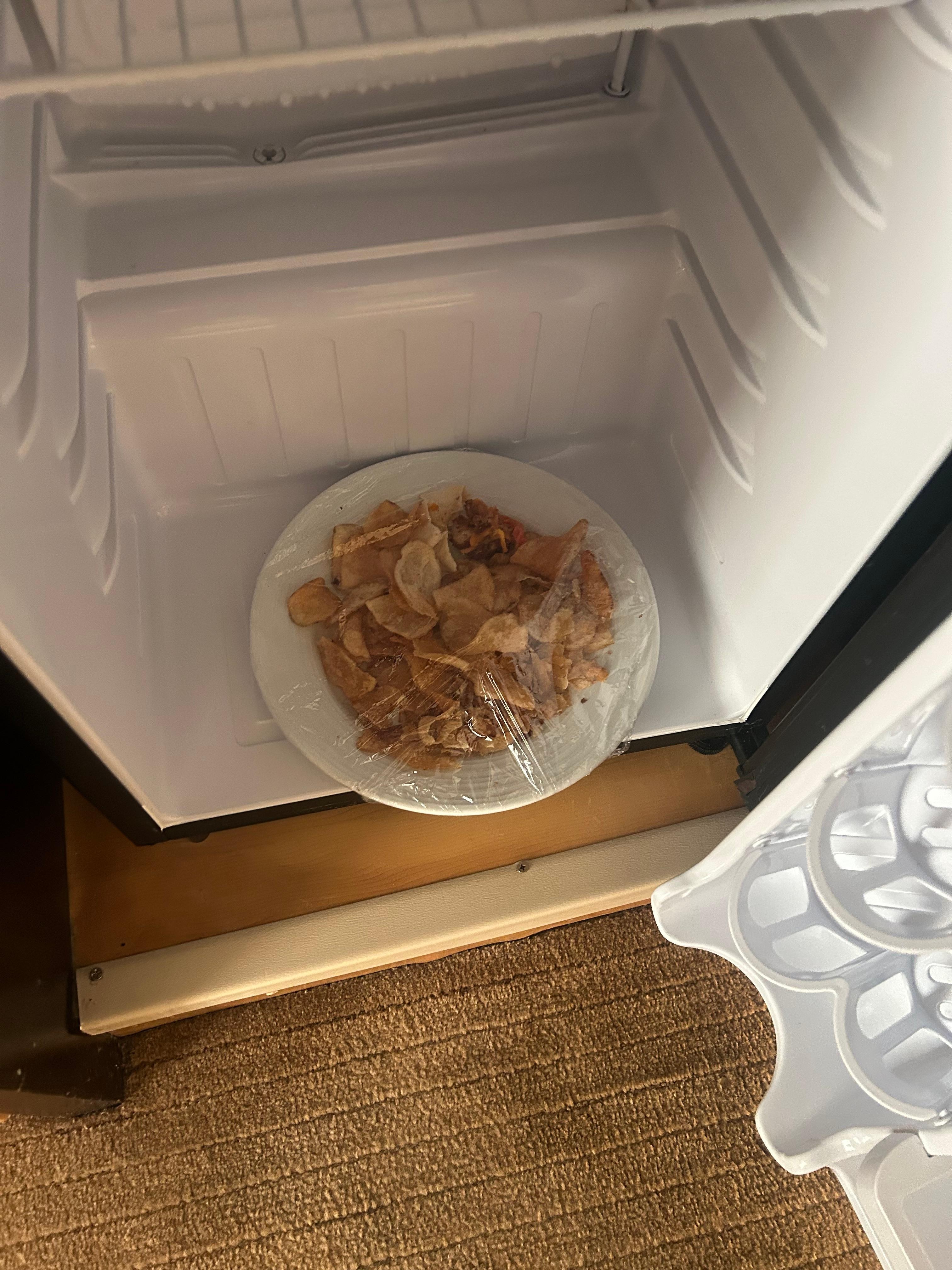 Food left in the room smelled like fish! Room was not cleaned properly 