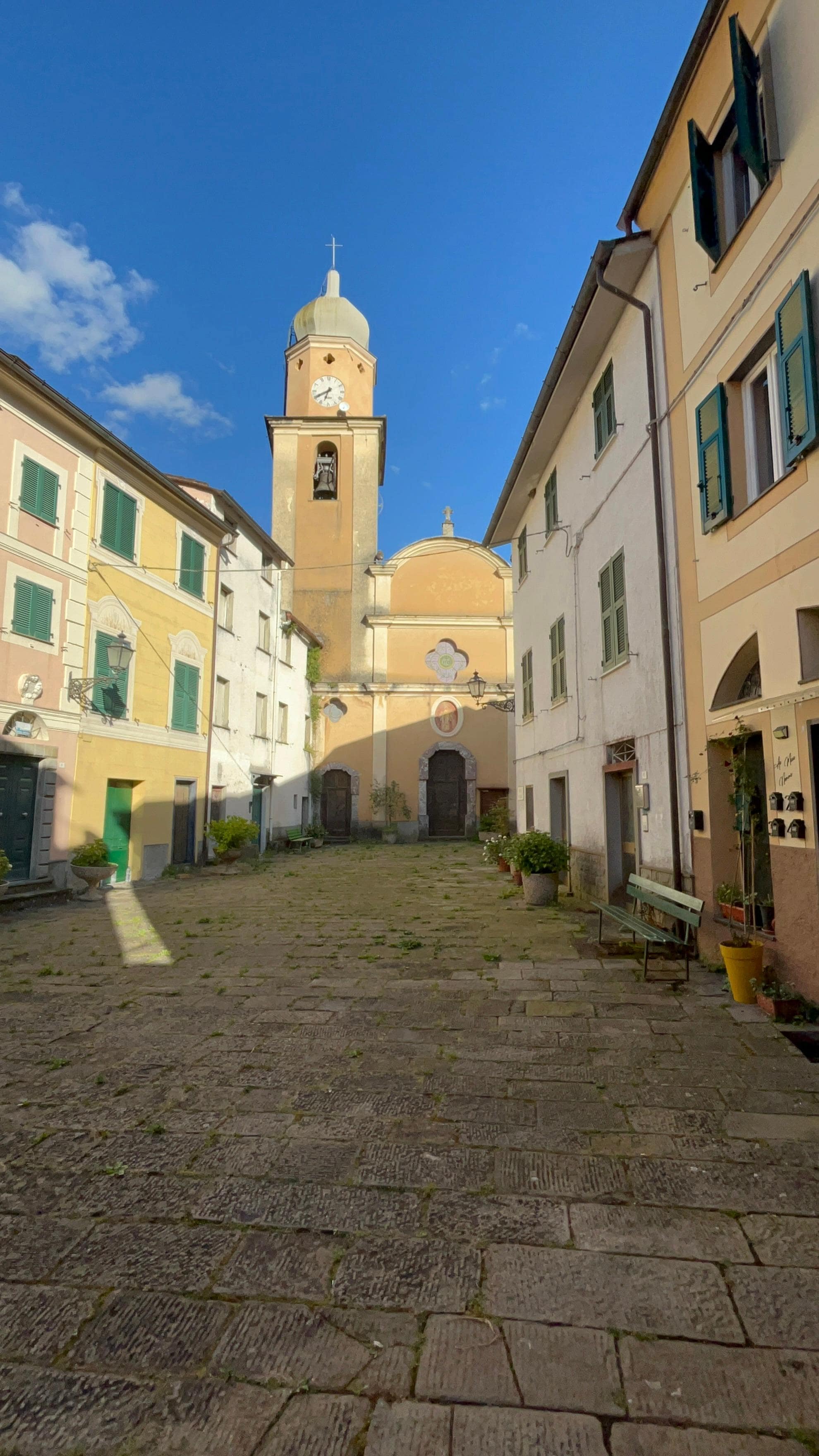 The courtyard of the apartment