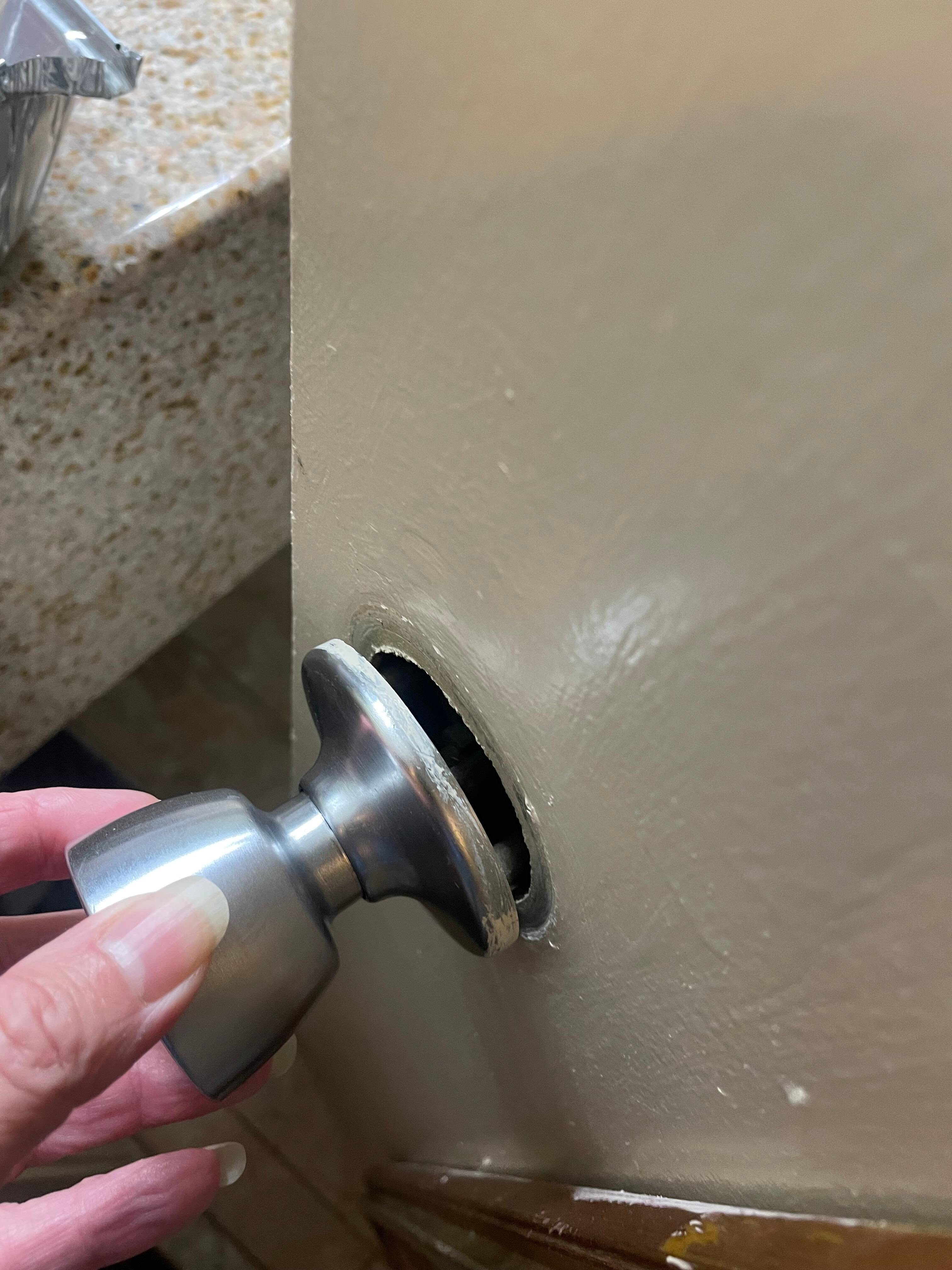 Bathroom door knob was broken and we couldn’t really shut it. 