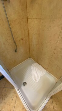 Joints de douche moisis