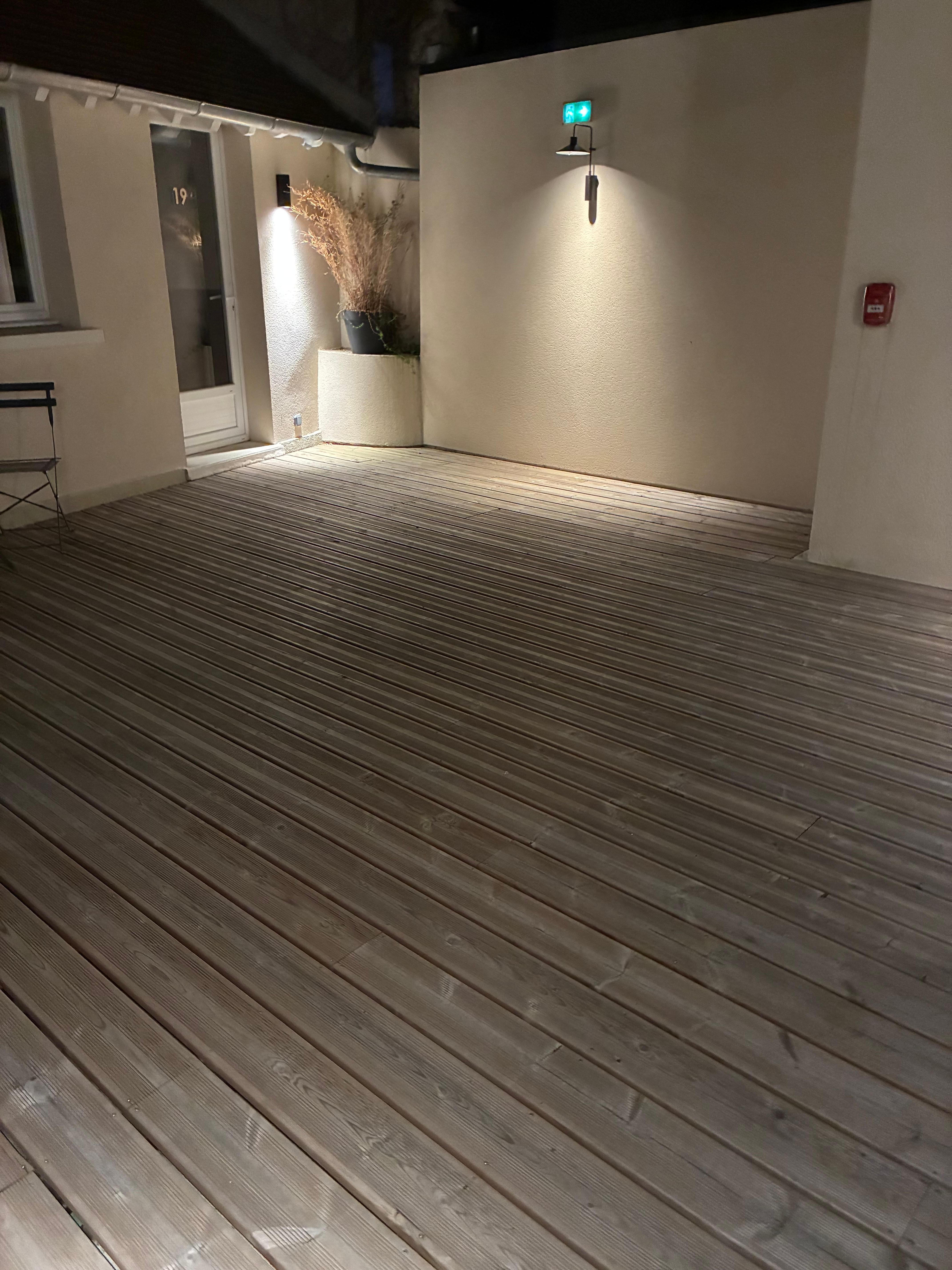 La terrasse est sympathique pratique pour les fumeurs