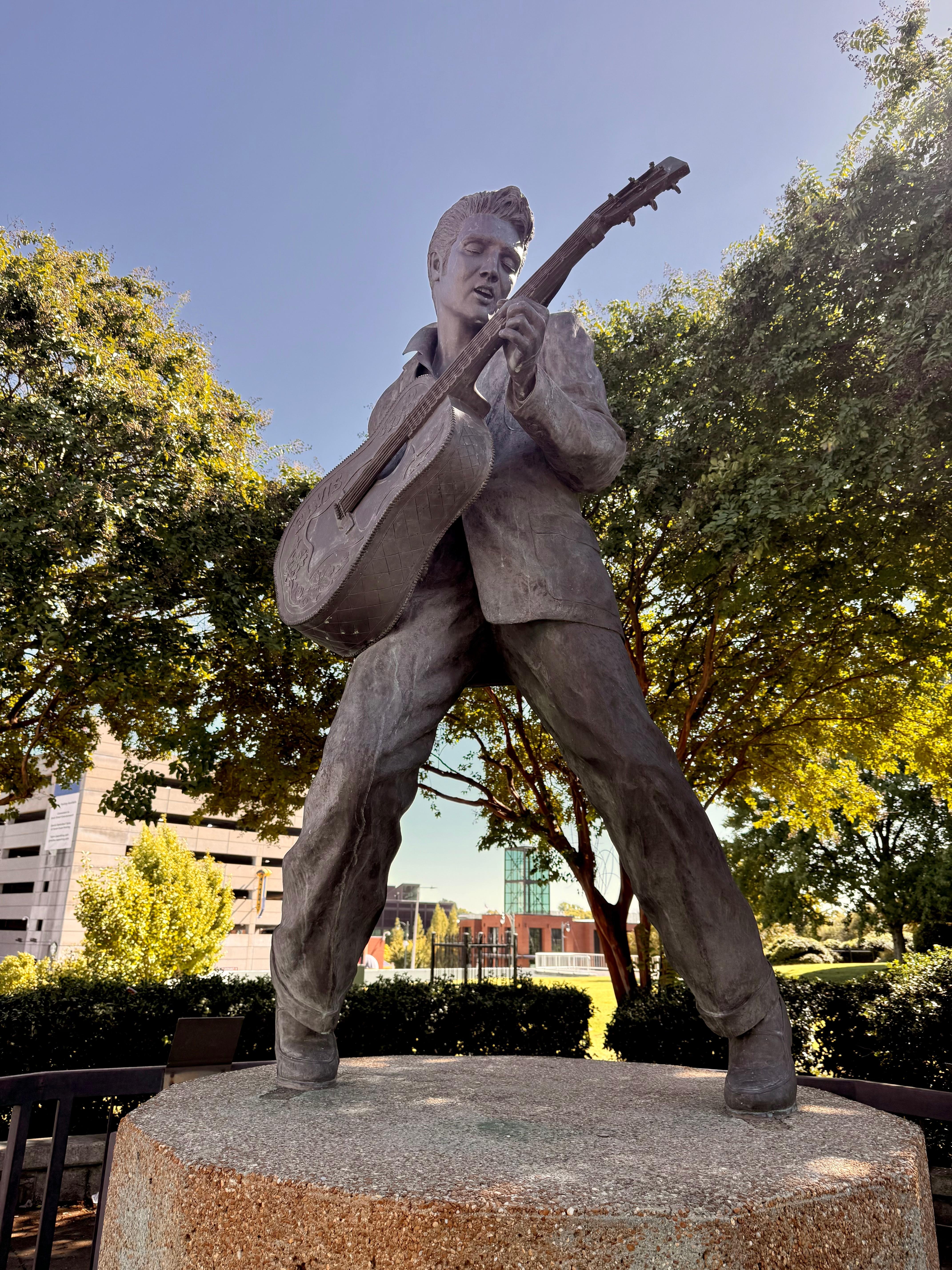 Elvis Statue downtown