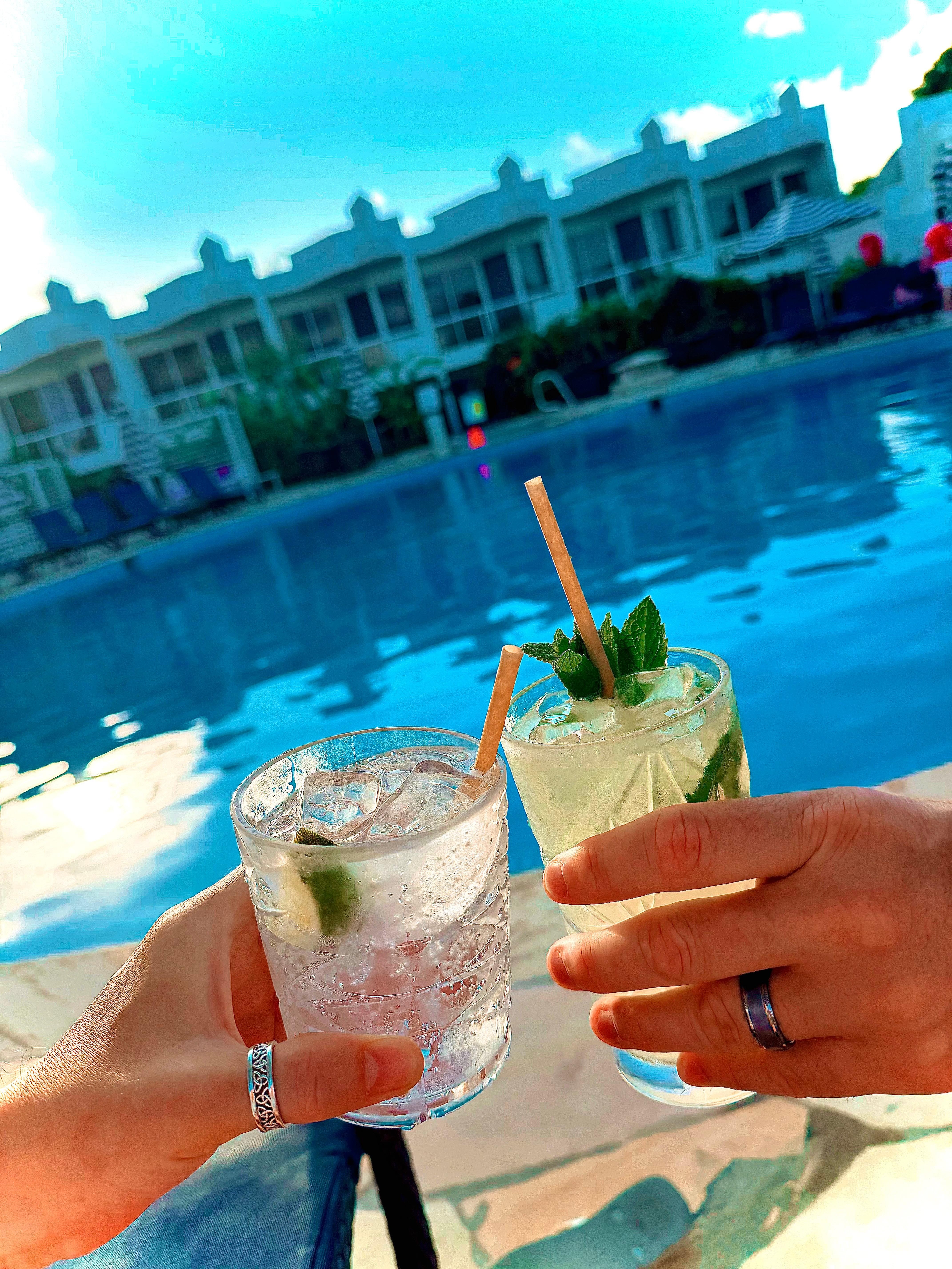 Drinks by the pool 