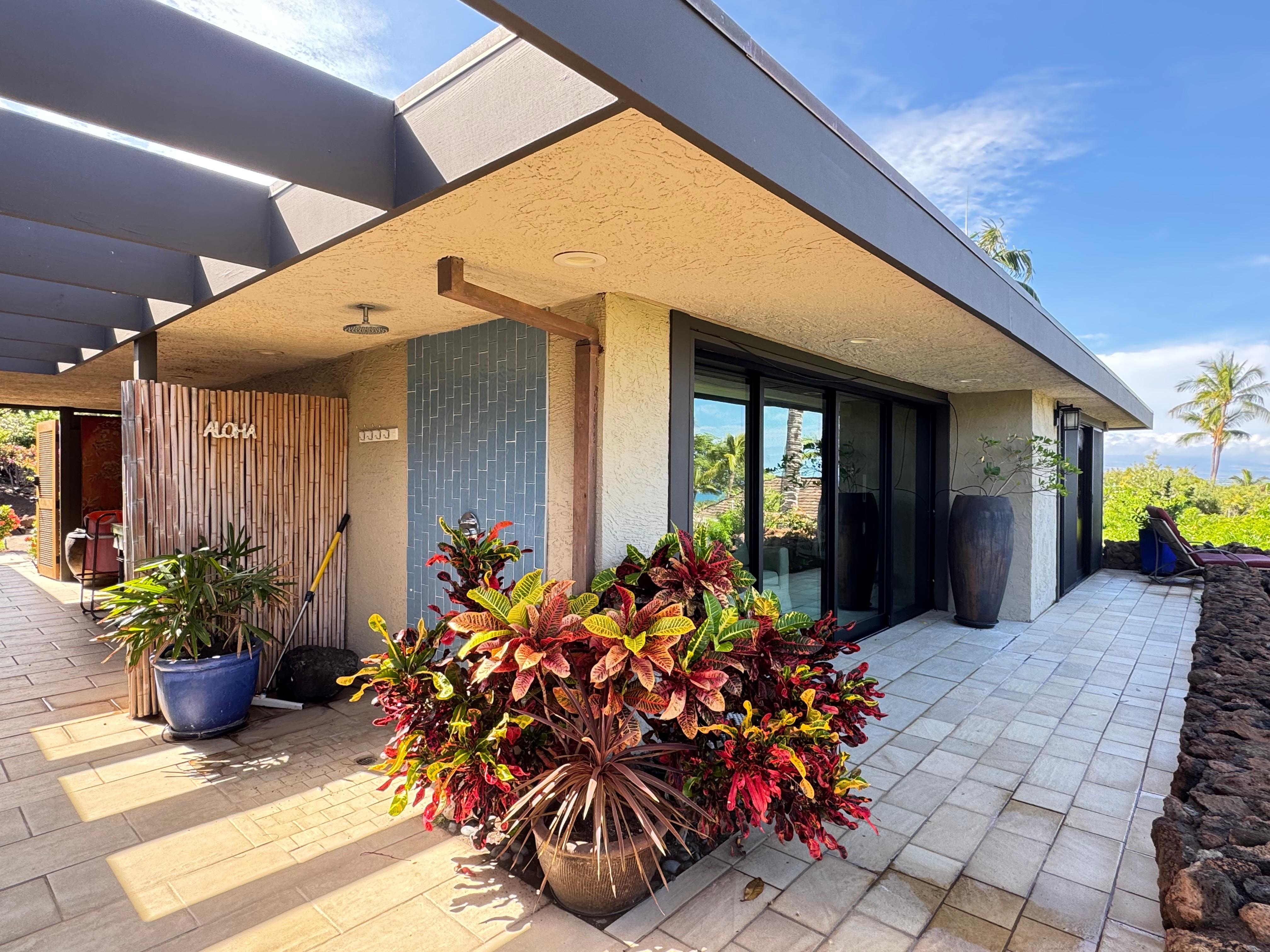 2 bedrooms located in this attached building 