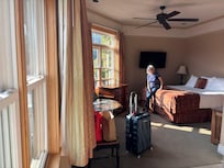 Very nice place. Very roomy and great customer service