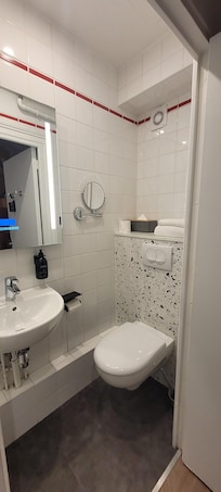 salle de bain chambre micro