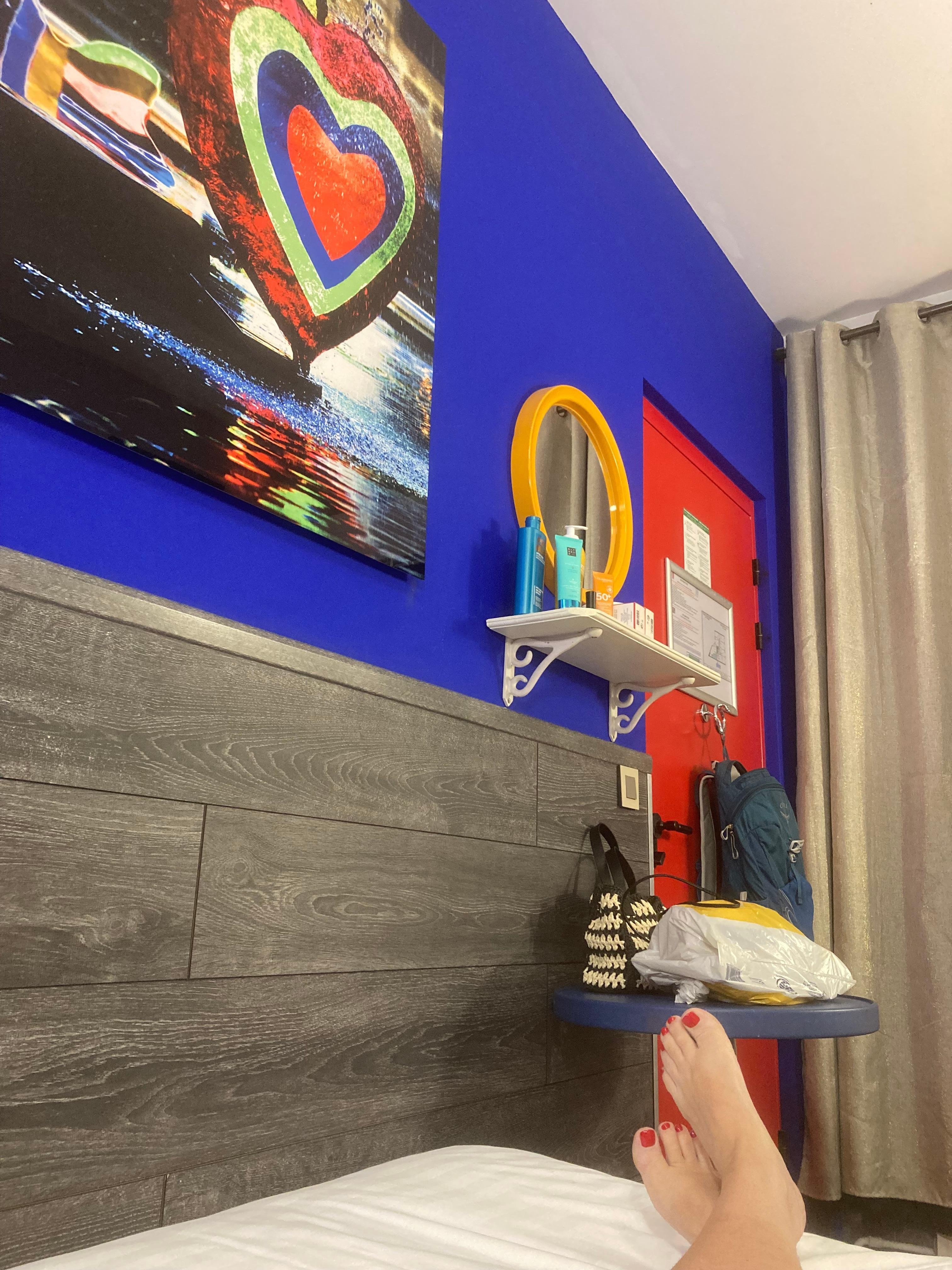 Fargerikt og morsomt rom.