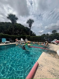 Spacious pool