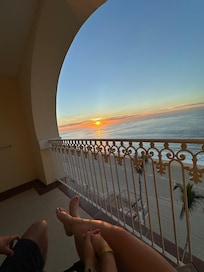 4th floor balcony ocean view suite