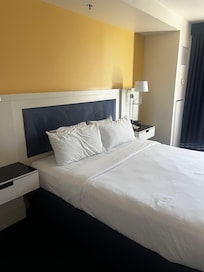 Fresh bedding room and bed was very comfortable.