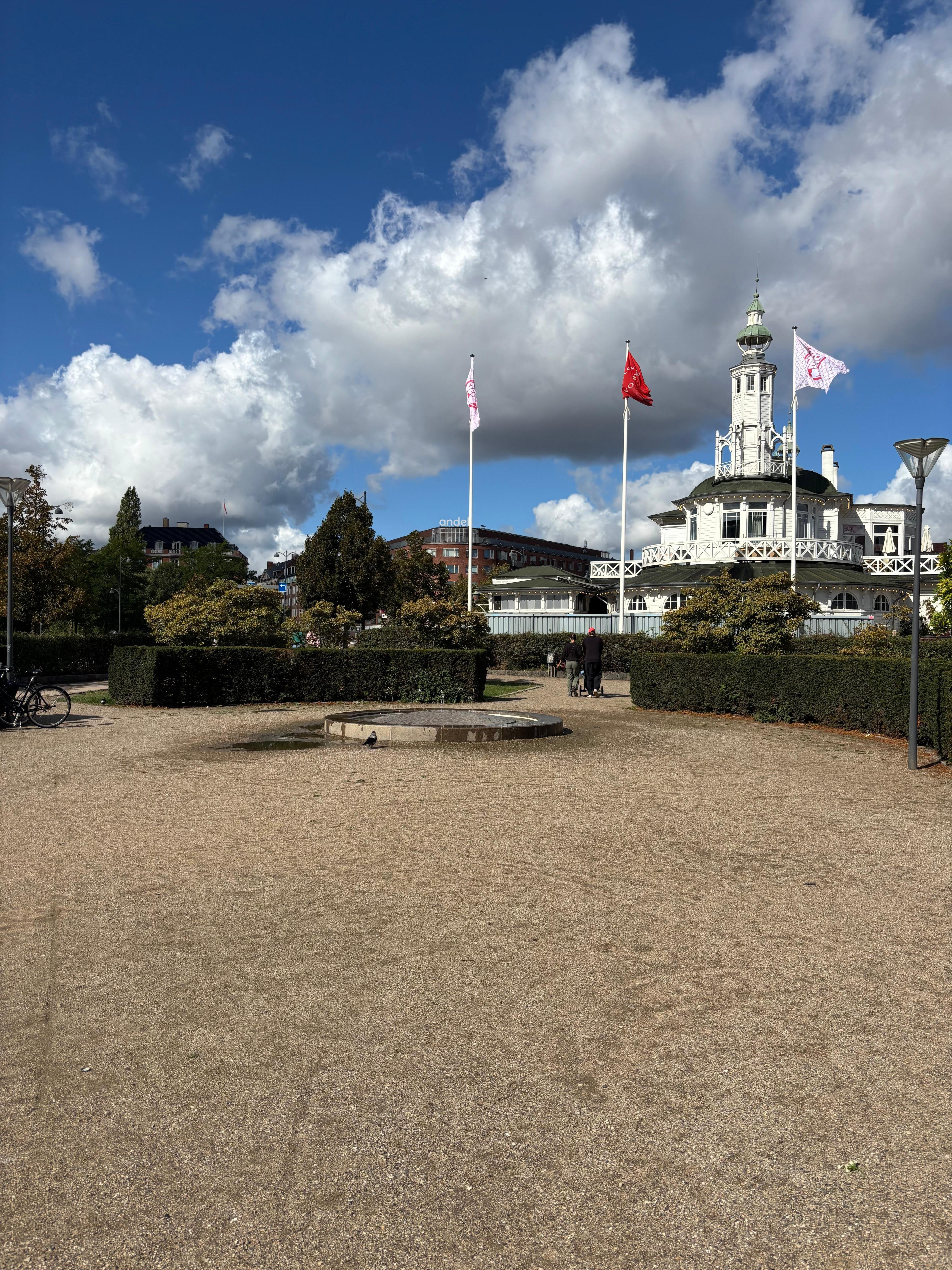 Restaurant on the canal