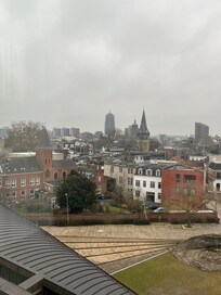 Ruim uitzicht over de stad