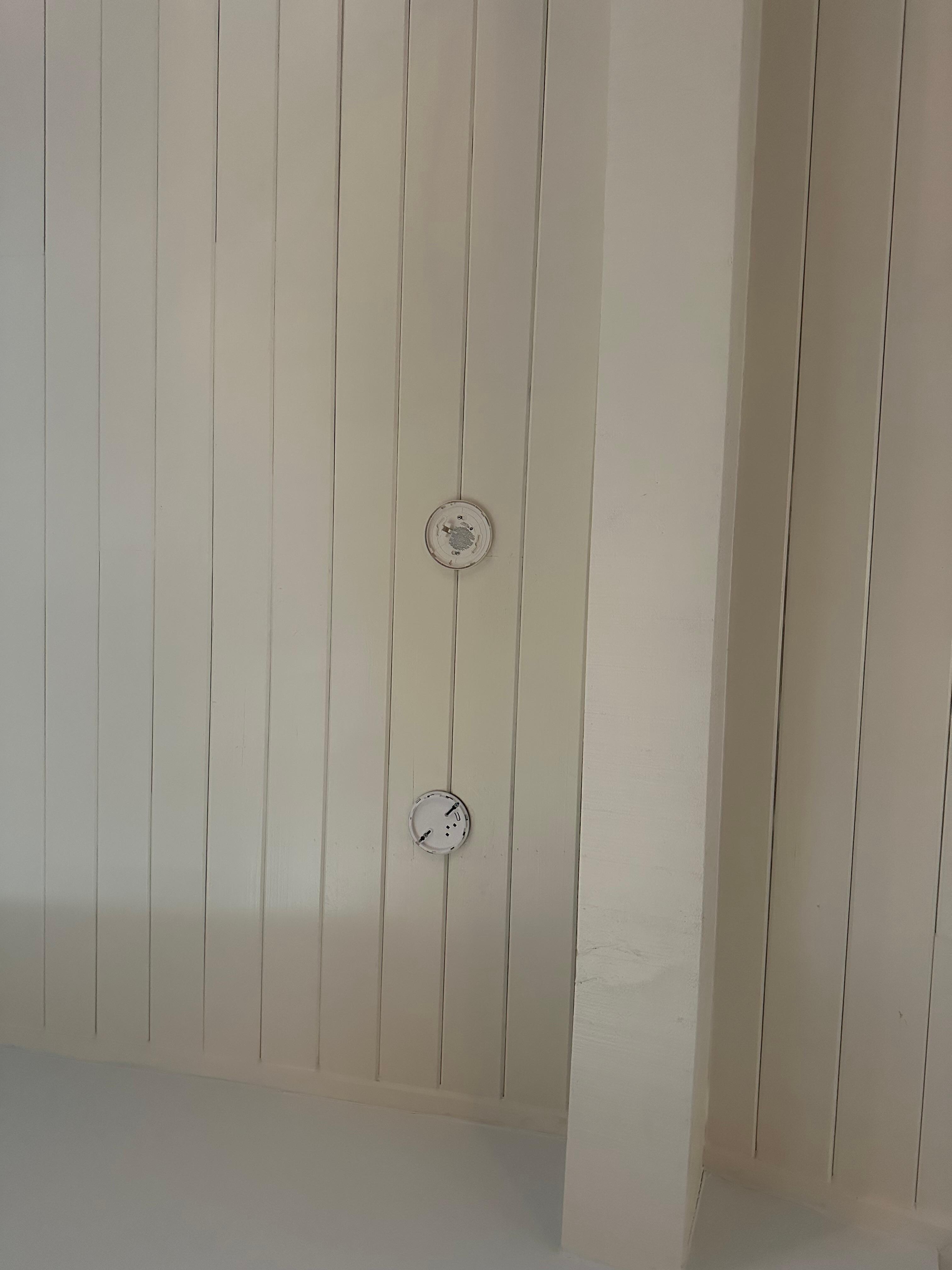 Missing smoke detectors 