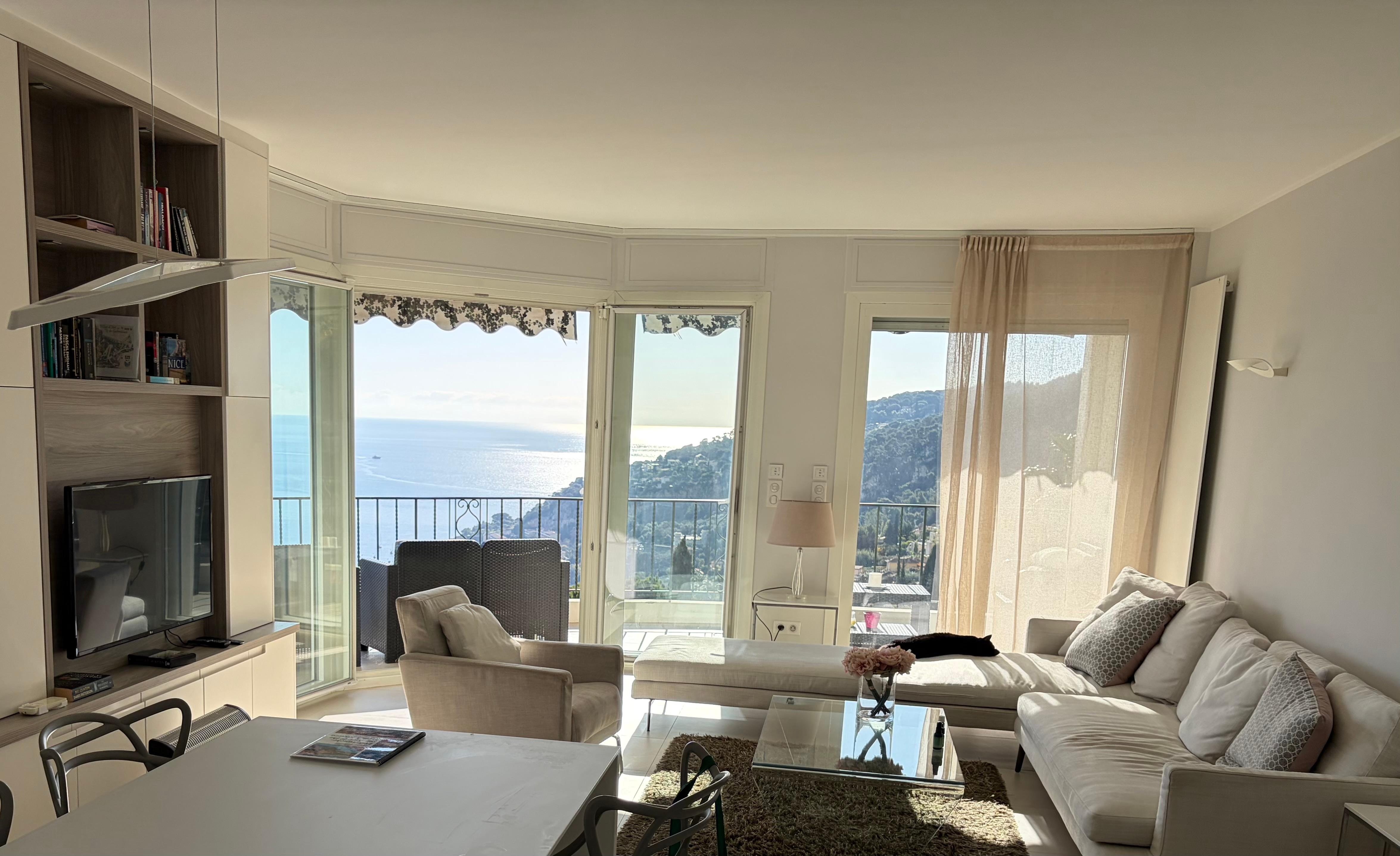 Such a stunning fresh and modern room 