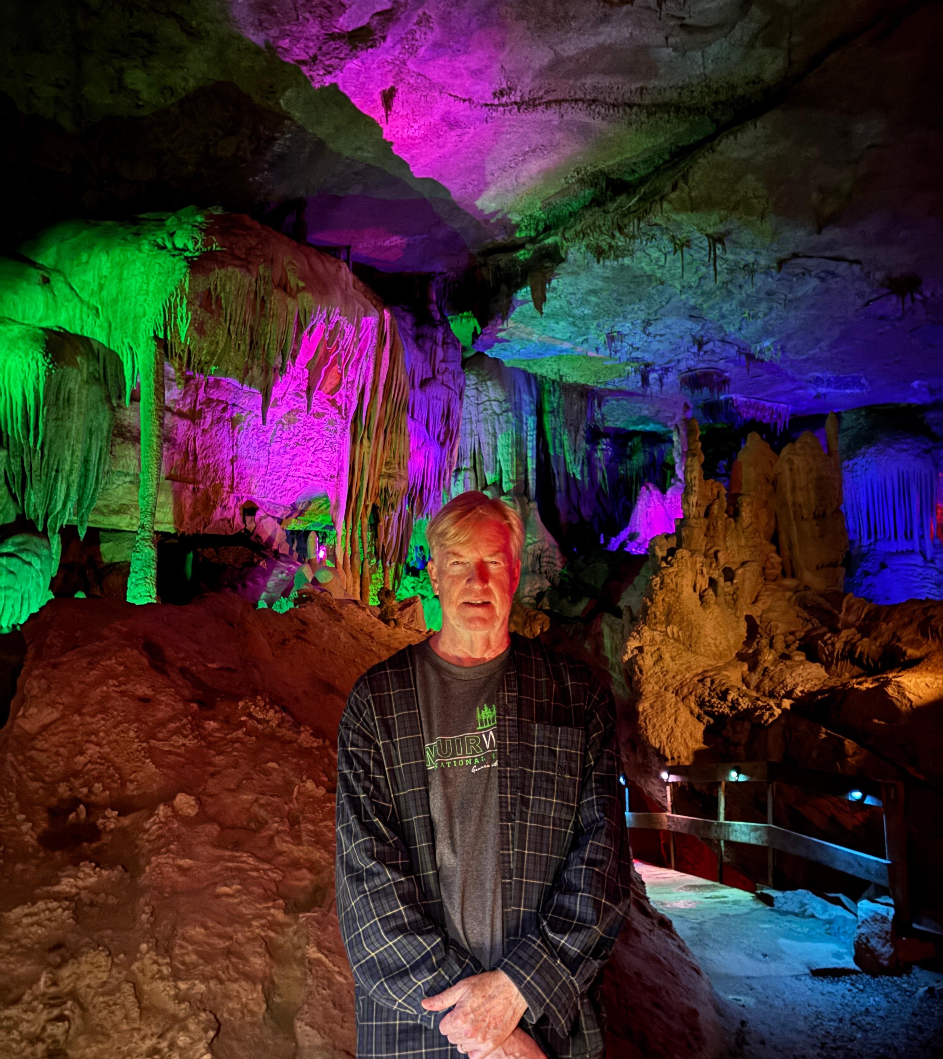 Raccoon Cave are nearby.