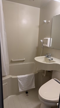 お湯を腰ぐらいまで貯めることができる浴槽