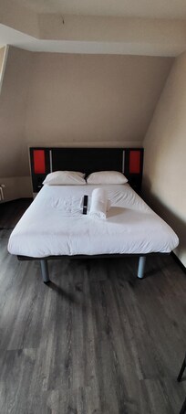 Room wasn't the same as the booking form and being on the roof level was very warm and uncomfortable 🥵