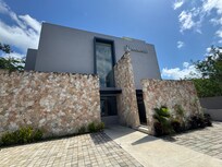 Entrance to the hotel