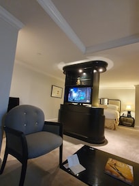 Deluxe King Room. Beautiful, spacious and clean