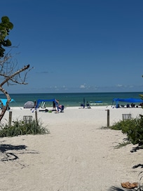 Very convenient to the beach