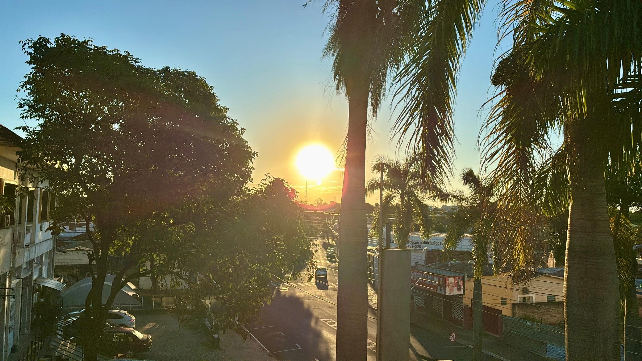 O hotel é bem localizado e prático  para quem está a pé na cidade.