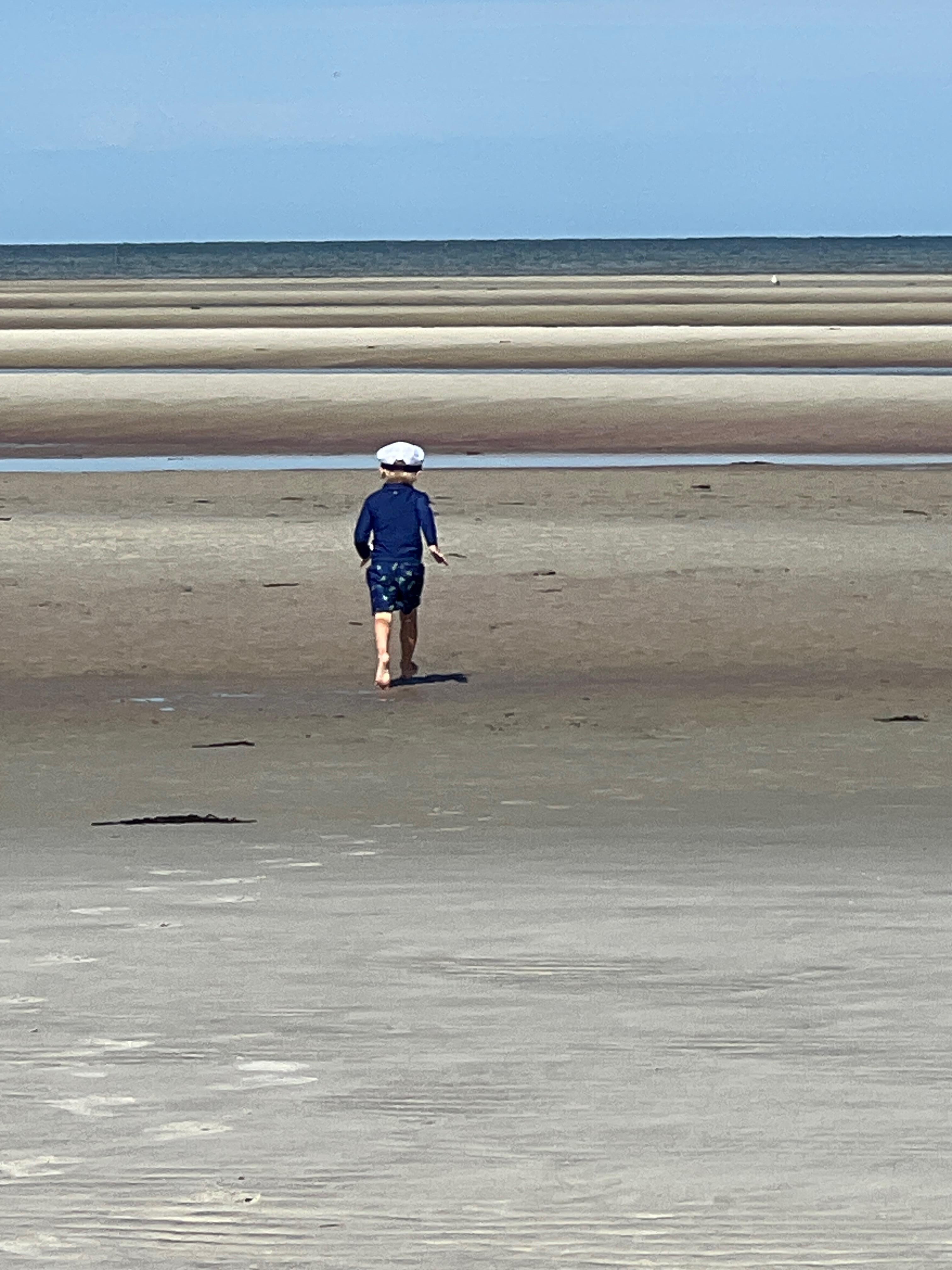 A walk to the beach at low tide