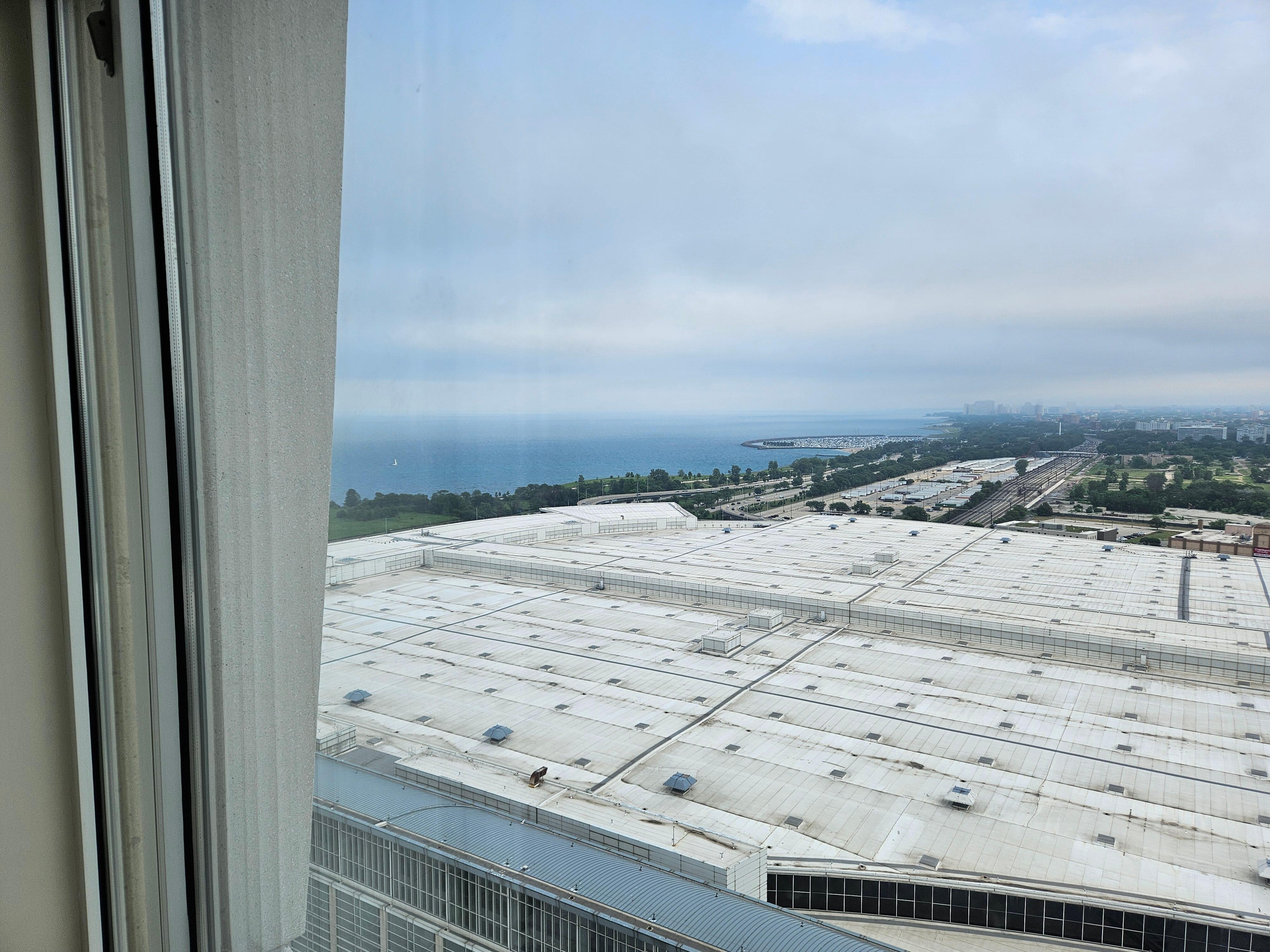 Shouldn't be considered a lake view for higher rate.