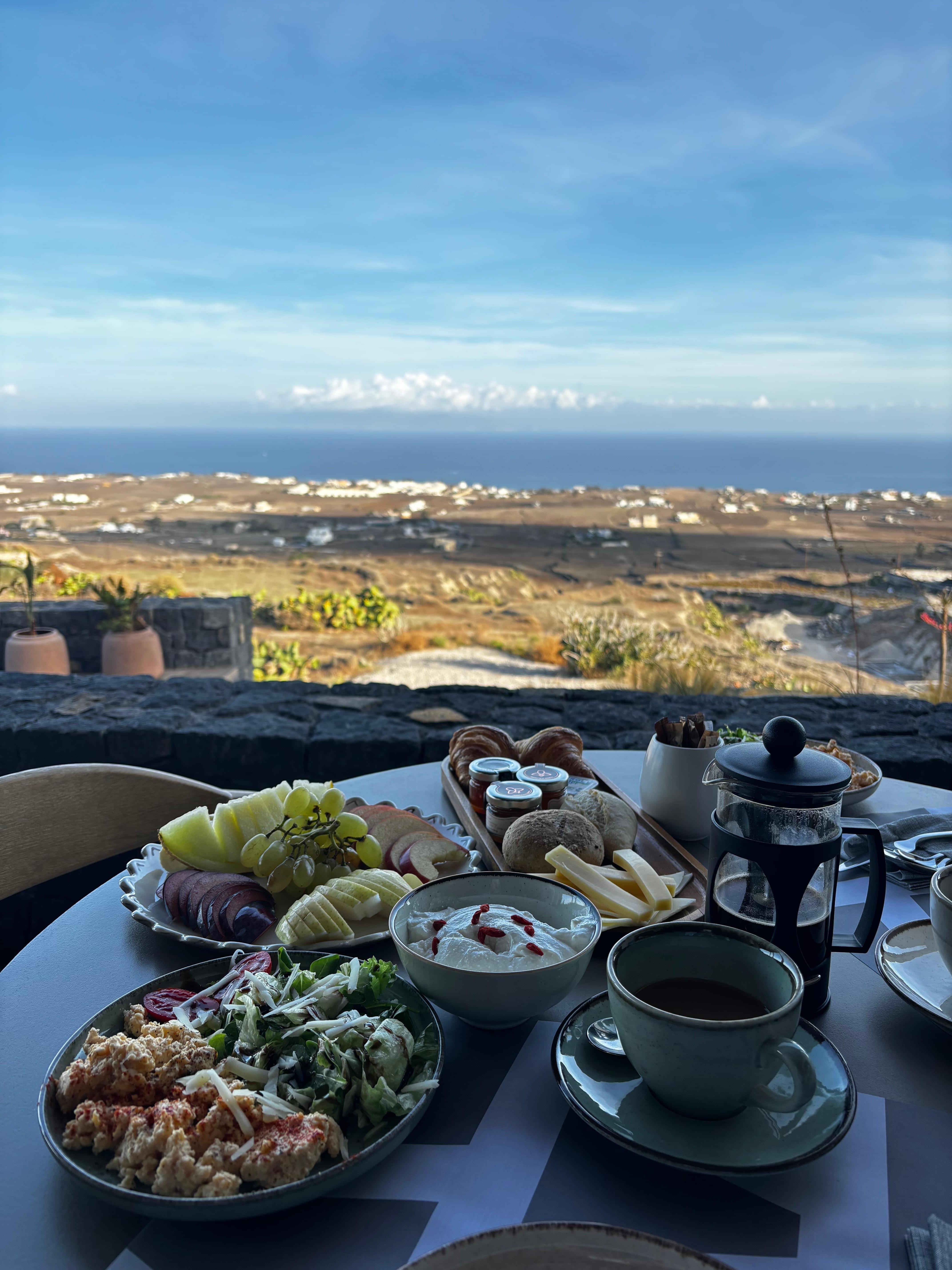 Breakfast while enjoying the view!