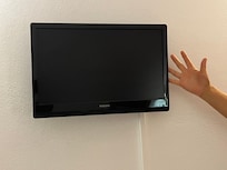 Tiny TV with bad quality audio