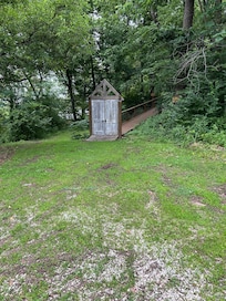 Loved the doorway leading to the ramp up. Helped us find our way at night.