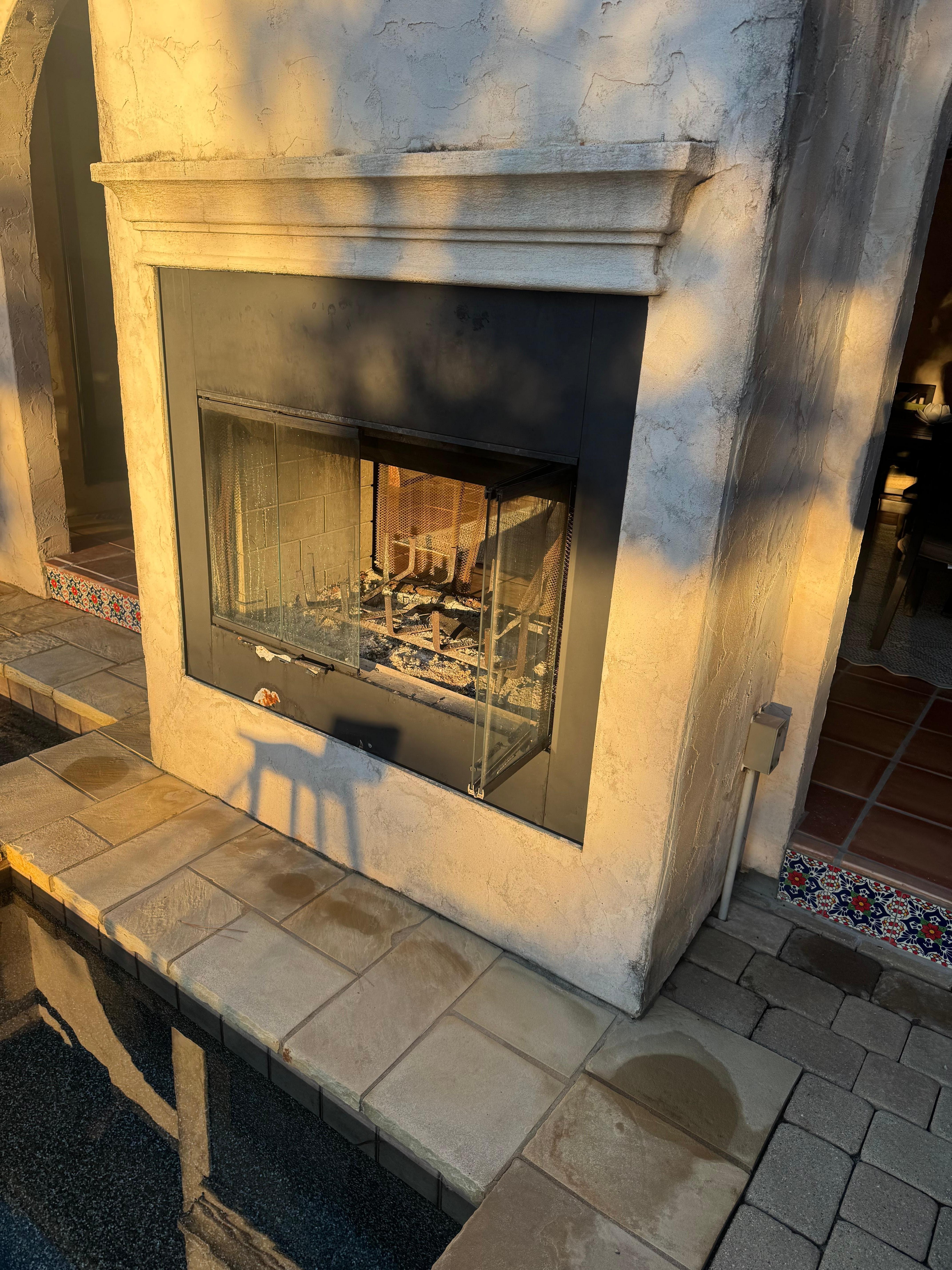 Dirty fireplace at check in