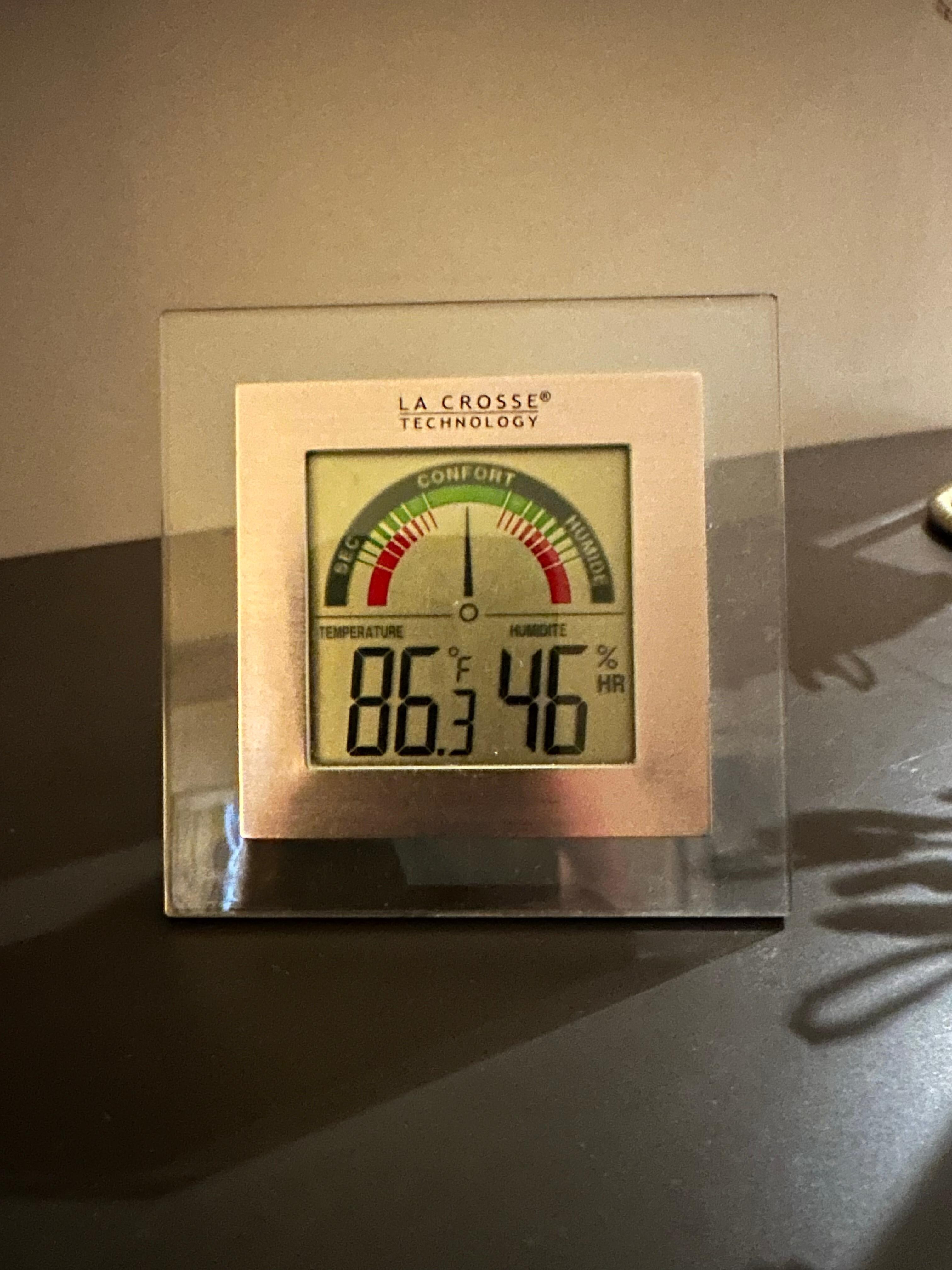 A photo of the temperature in the apartment