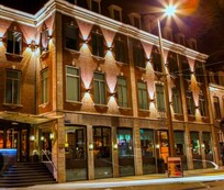 Aanzicht voorzijde Notting Hill Hotel