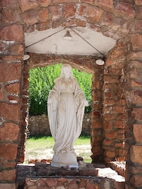 Santa Maria Camp statue.
