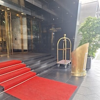 Eingangsbereich und Foyer wirklich sehenswert.