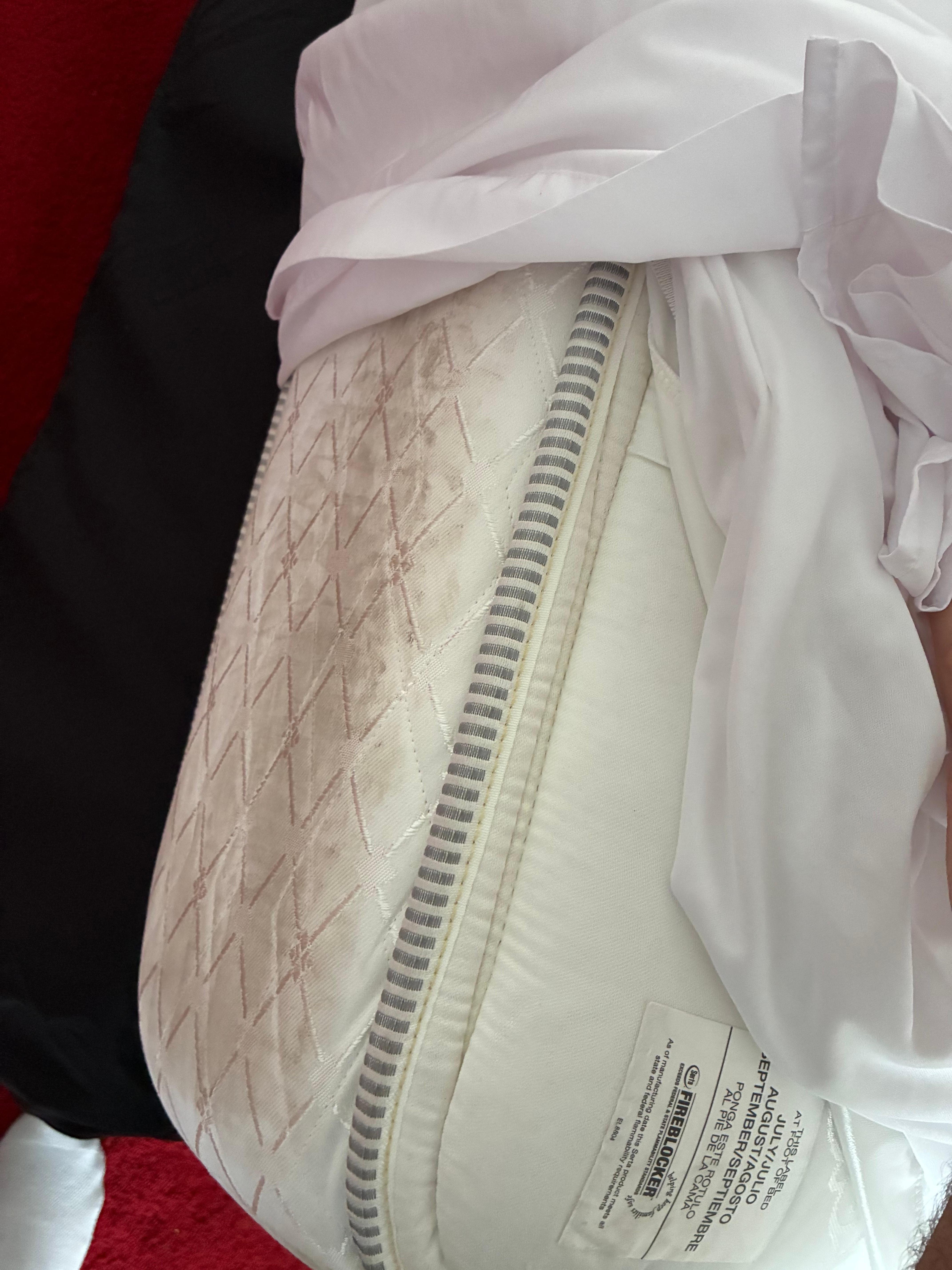 Dirty mattress 🤮