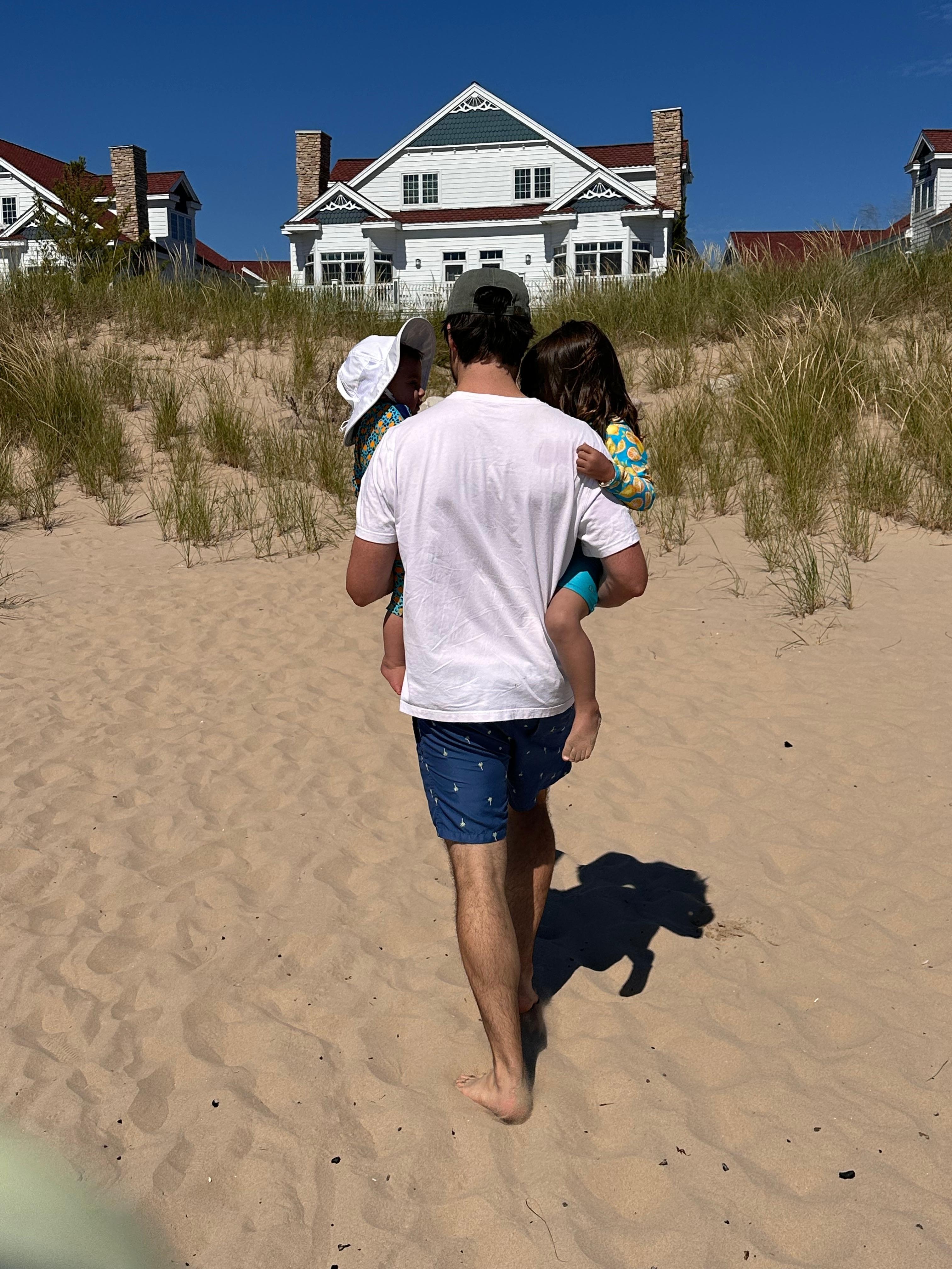 Quick walk from the beach to the unit.